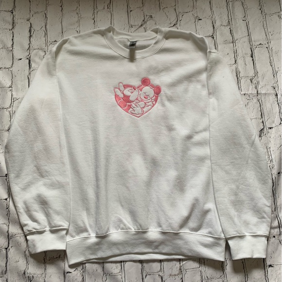 Embroidery Mickey and Minnie Sweater Size Medium - Picture 2 of 3